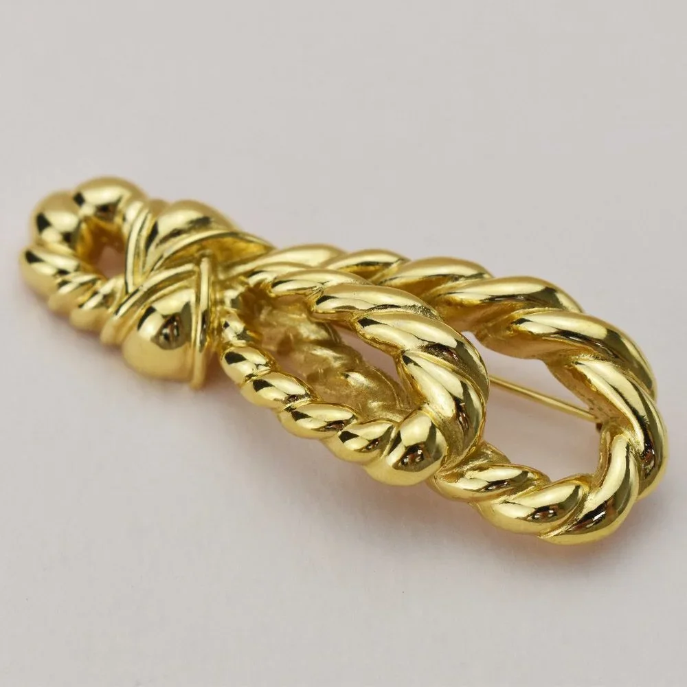 Rope knot brooch gold, large quirky lapel pin for women, 60s vintage jewelry